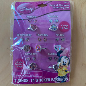 New-Disney-Minnie-Days of the Week-Accessory Set
